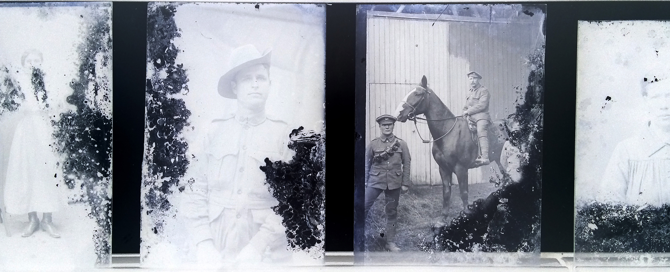 Musée Vignacourt 14-18, Een bijzondere collectie foto's uit de Eerste Wereldoorlog, gemaakt in een fotostudio op een boerenerf in Vignacourt Frankrijk - www.santmedia.nl, antieke foto's, De Grote Oorlog, Somme, Frankrijk, reizen in Frankrijk, Picardie, herdenking eerste wereldoorlog